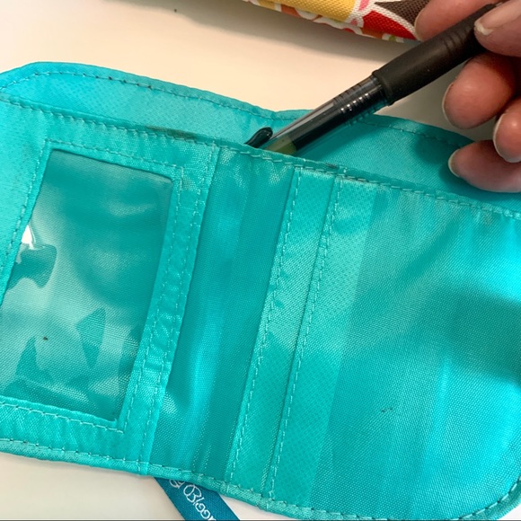 LILY BLOOM Bright Floral Crossbody Bag - Picture 14 of 15